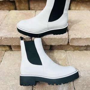 Sam Edelman Laguna Chelsea Boots